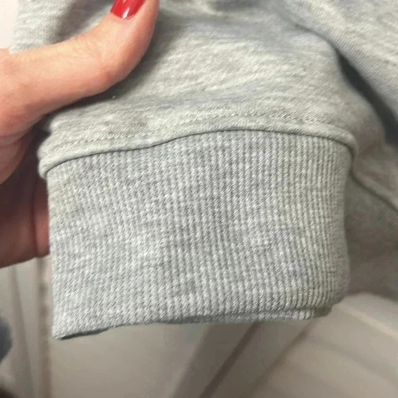 Straight Outta the 80’s Leopard Print Crewneck Sweatshirt Size Large Gray - Picture 6 of 7